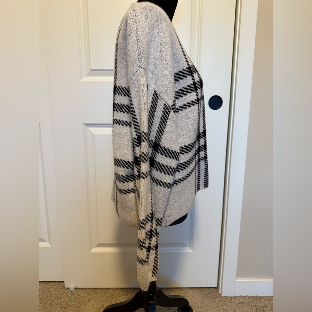 Z Supply Plaid Black and White Sweater - Picture 4 of 7